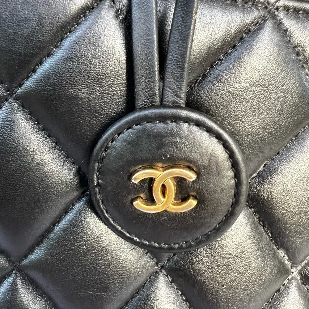 Lambskin black Chanel Matelasse